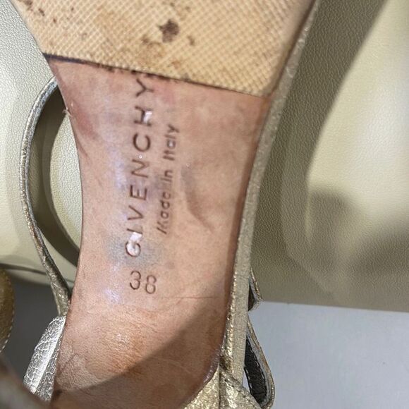 Givenchy Golden/Nude Sandal ￼Size 38 - Picture 12 of 12